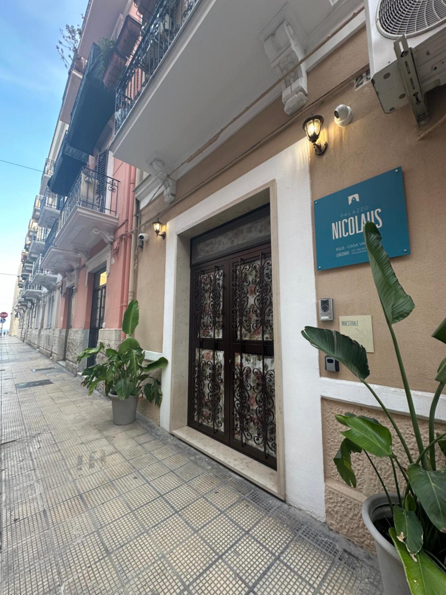 Palazzo Nicolaus Del Lungomare Panzió Bari Kültér fotó